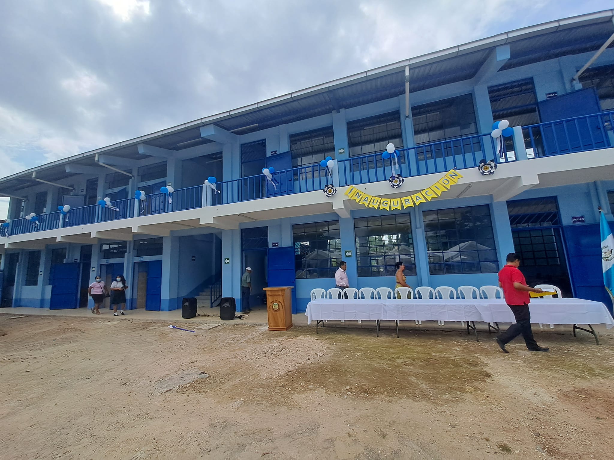 Gobierno moderniza espacios para educación básica en San José La Máquina