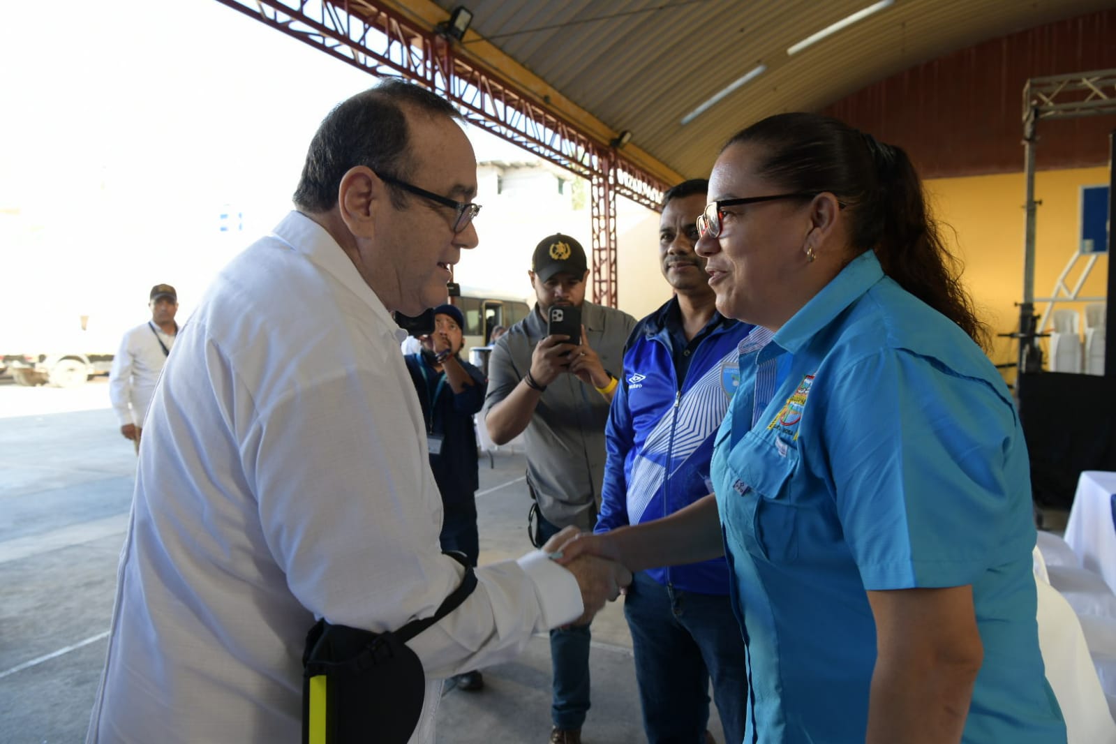 Alcaldes de Santa Rosa agradecen apoyo del presidente Giammattei