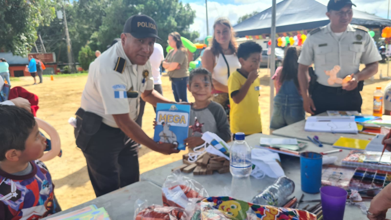 Llevan a cabo actividades de prevención del delito