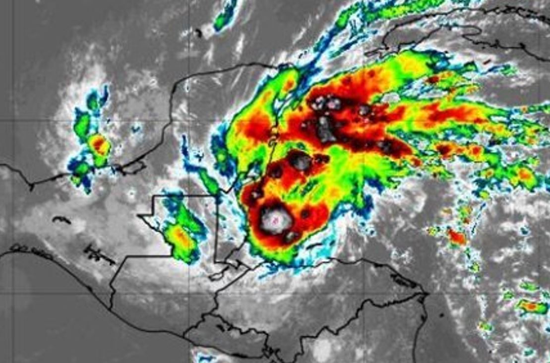 Presidente destaca acciones de respuesta inmediata por ingreso de fenómeno tropical Lisa