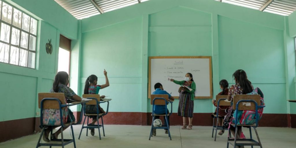 Educación avanza con remozamiento de más de 4 mil centros educativos