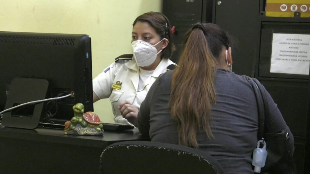 Mandatario anuncia proyecto de atención a víctimas de violencia contra la mujer en comisarías