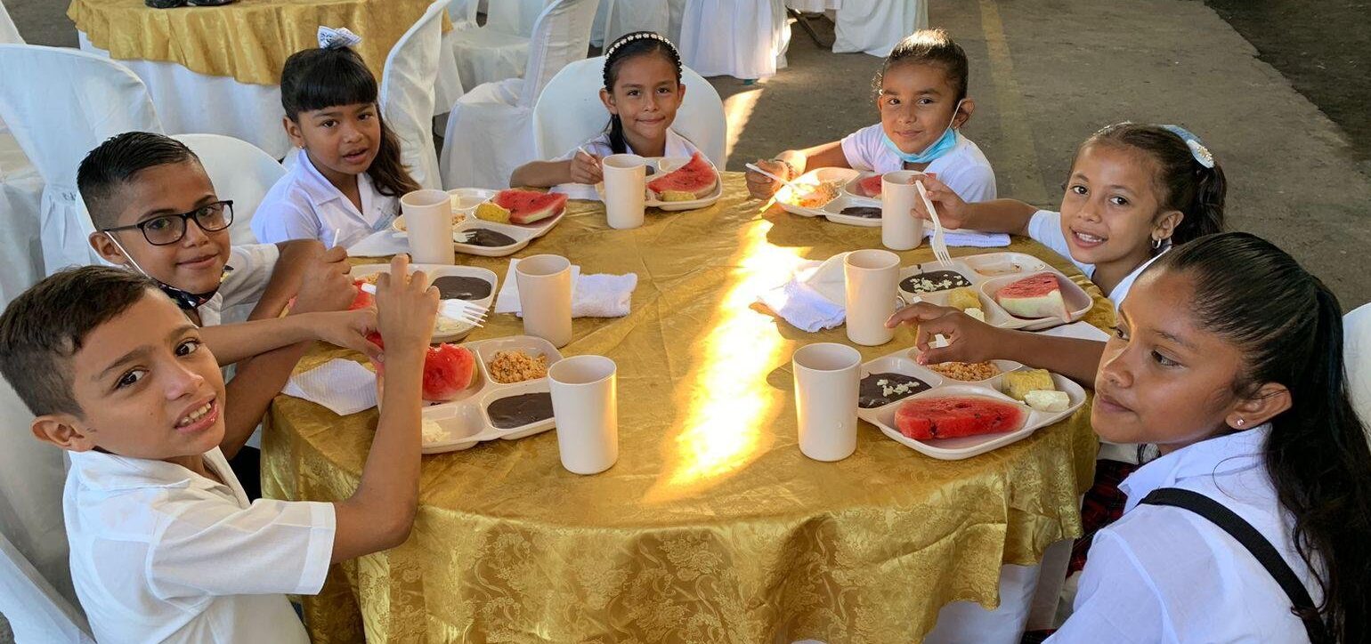 Alimentación escolar beneficiará a 3.1 millones de estudiantes