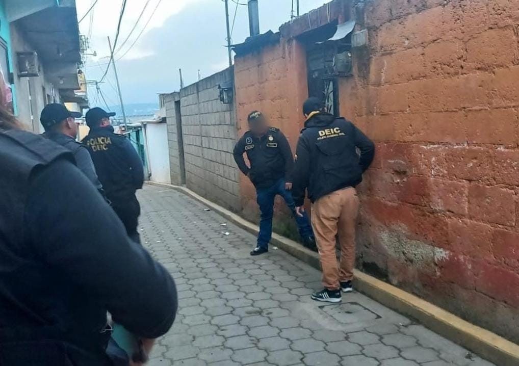 Ejecutan 12 allanamientos contra bandas dedicadas al robo y sicariato