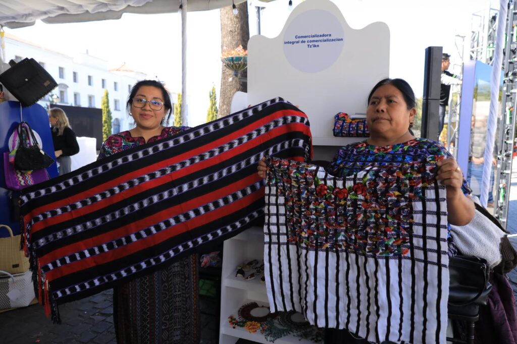 Emprendedores guatemaltecos destacan apoyo del programa Sello Blanco