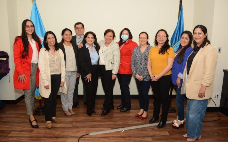 Personal capacitado por profesionales de la salud