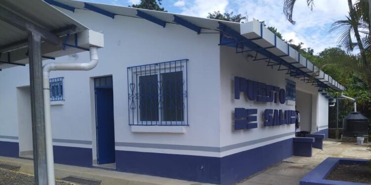 Avanza remozamiento y construcción de más de 400 centros de Salud