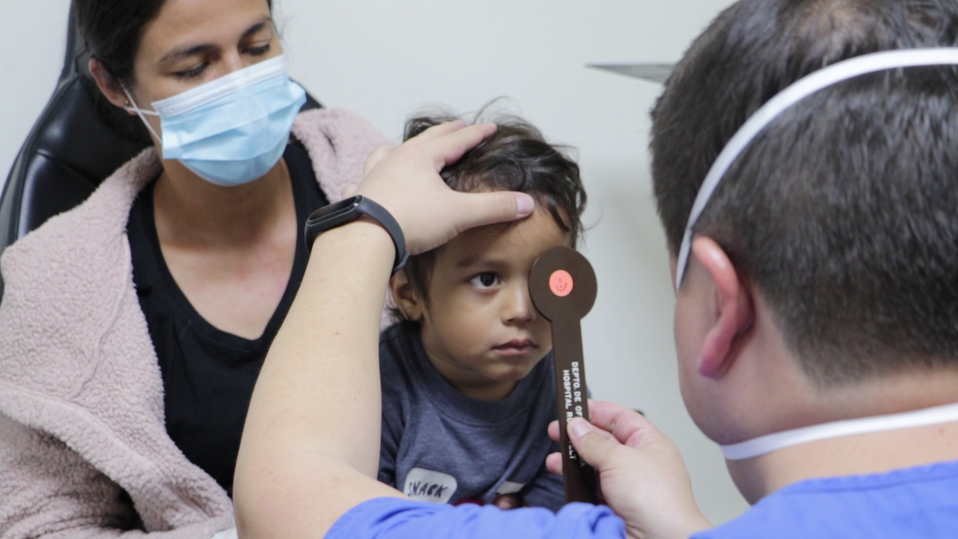 Realizan tamizajes para la prevención de la retinopatía. /Foto: MSPAS