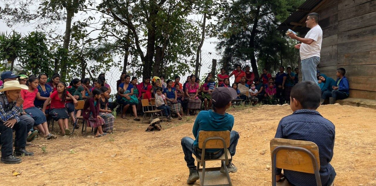 MARN promueve gestión integral de residuos en Baja Verapaz