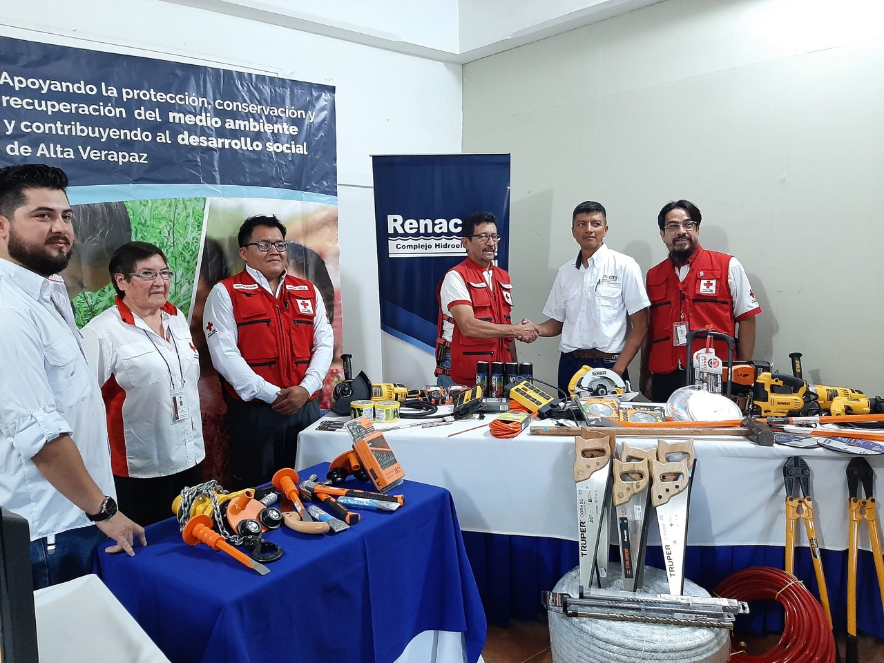 Apoyan con equipo especial el curso especial de búsqueda y rescate en Alta Verapaz
