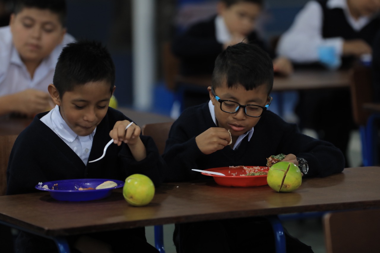 Programa de alimentos llega a miles de centros educativos. /Foto: Gilber García