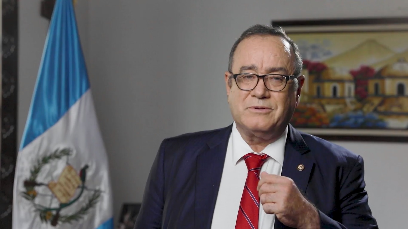 Presidente Alejandro Giammattei agradece aprobación del presupuesto 2023