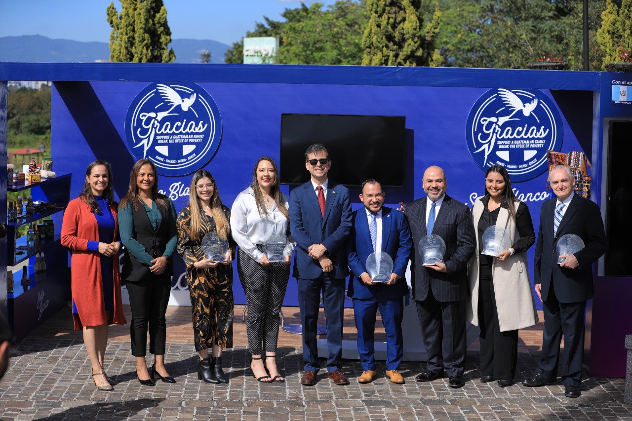 Desarrollan Market Sello Blanco con la participación de cien emprendedores