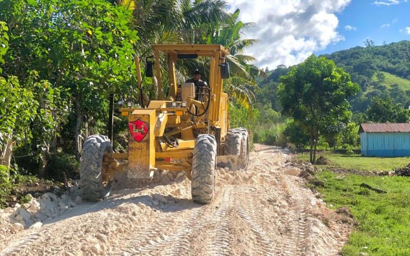Soldados superan mil kilómetros de caminos rurales rehabilitados