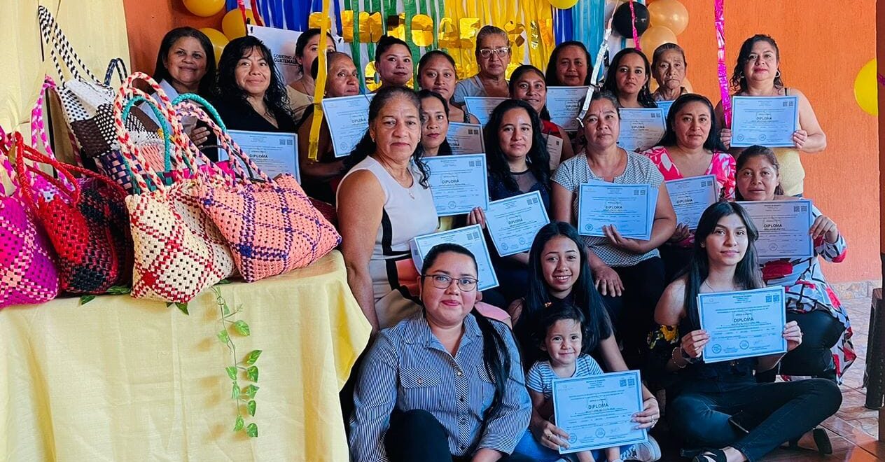 Vecinas de Barberena culminan formación y certifican sus capacidades