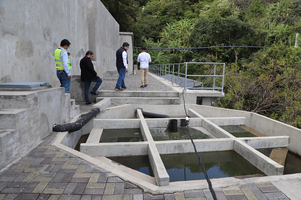 Supervisan nueva planta de tratamiento de aguas residuales en Sololá