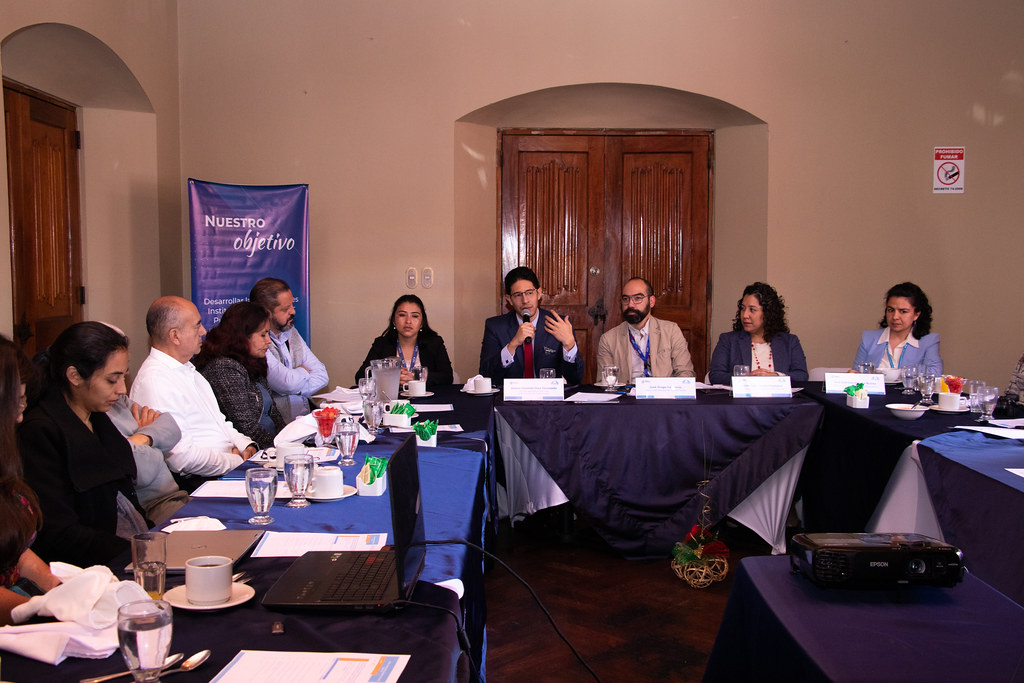 Entregan a la OIM metodología para el desarrollo de planes, programas y proyectos municipales