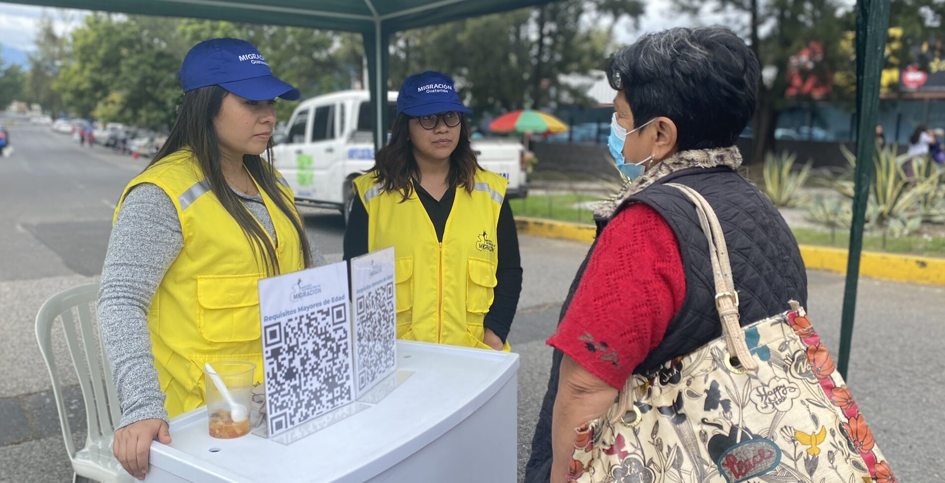 Migración establece quiosco informativo en Pasos y Pedales
