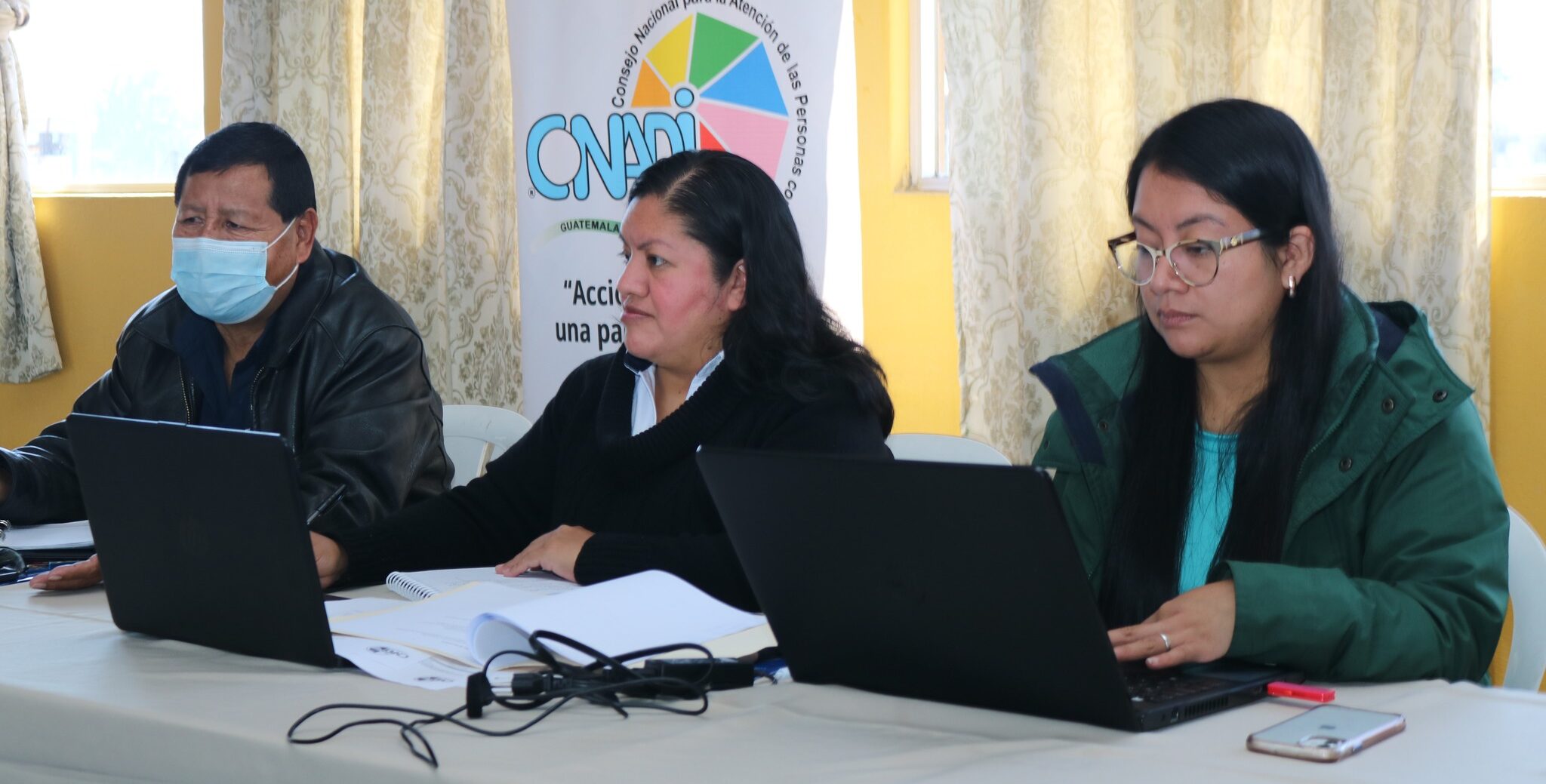 Coordinan metodologías de alfabetización para personas con discapacidad