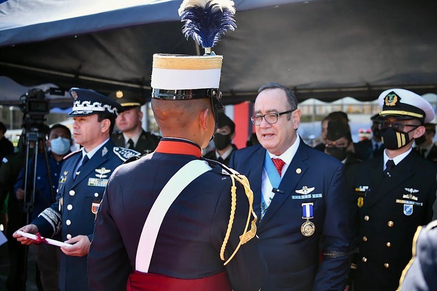 Presidente participa en celebración del 158 aniversario de la Escuela Politécnica y graduación de cadetes