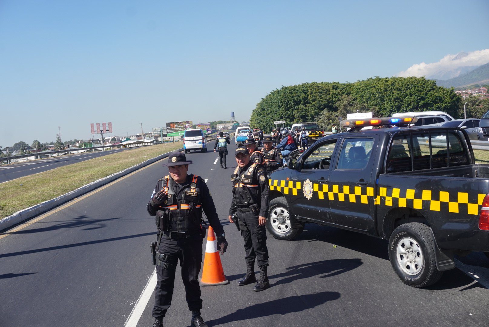 Operativos en carreteras buscan evitar cobros indebidos a usuarios del transporte