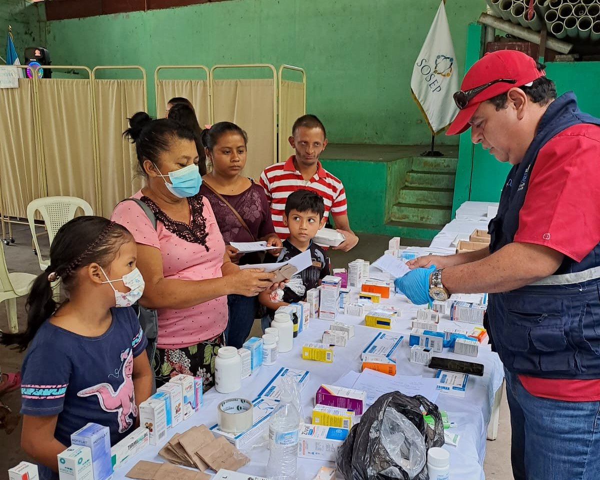 Jornada médica atiende a más de 138 personas en Escuintla