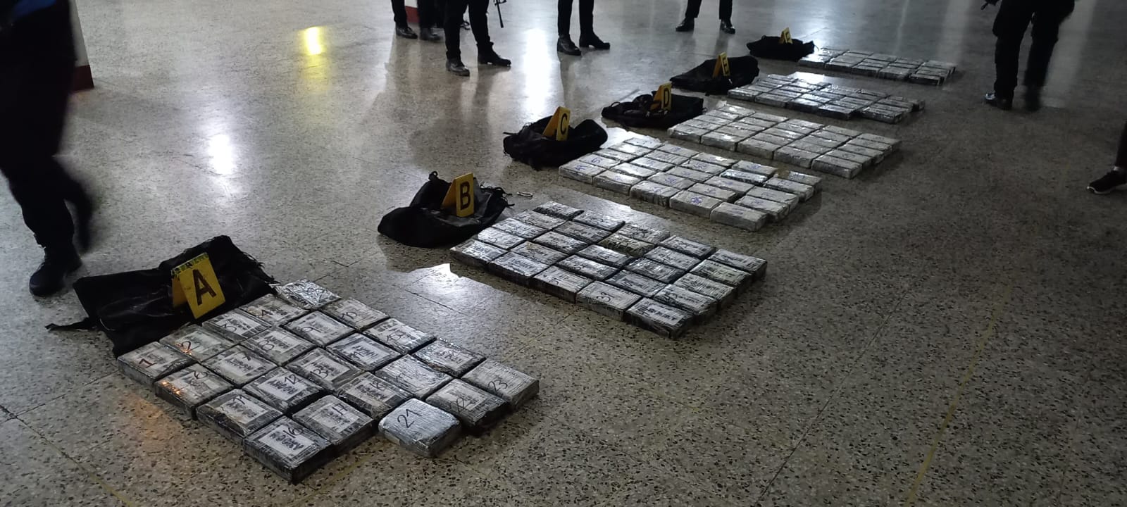 Los paquetes fueron encontrados en el Puerto Quetzal, Escuintla.