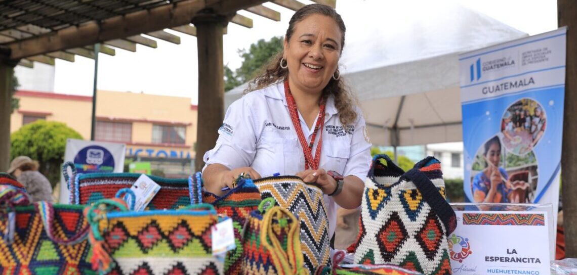 Invitan a emprendedores a aplicar a programas de incubación de negocios