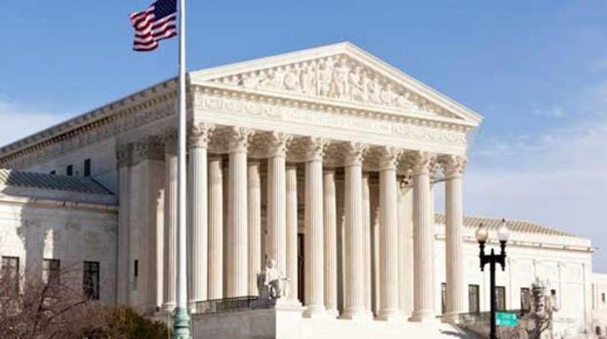 Supremo de Estados Unidos ordena mantener cautelarmente el Título 42