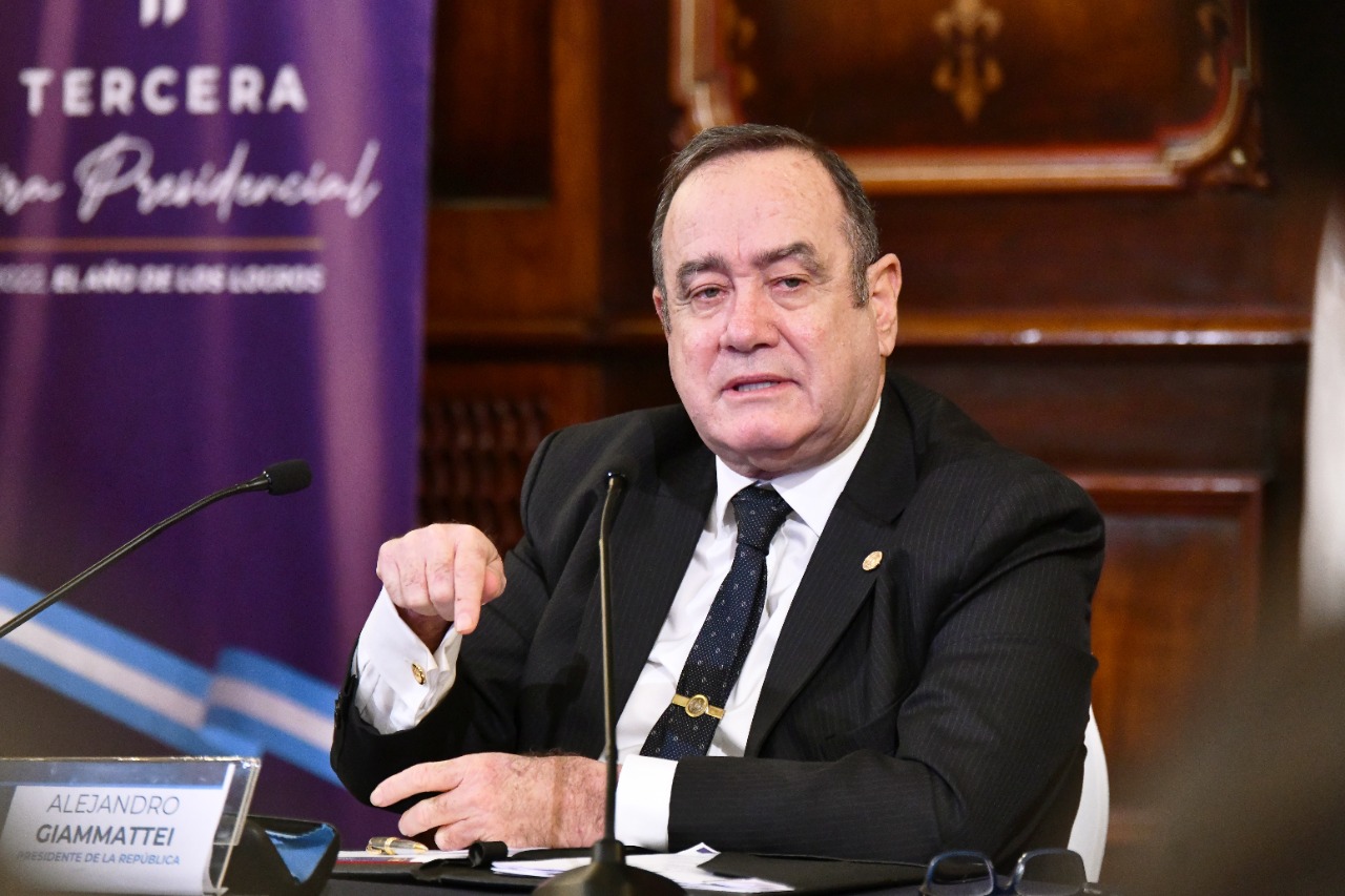 Gobernante Giammattei: “Se puede promover el desarrollo si fortalecemos las municipalidades”