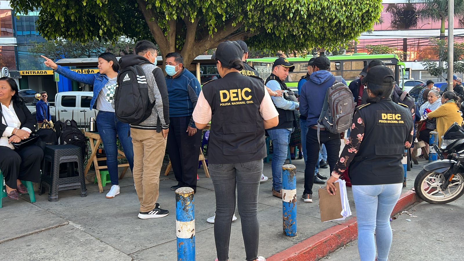 Fortalecen operativos de control y seguridad en centro de emisión de pasaportes