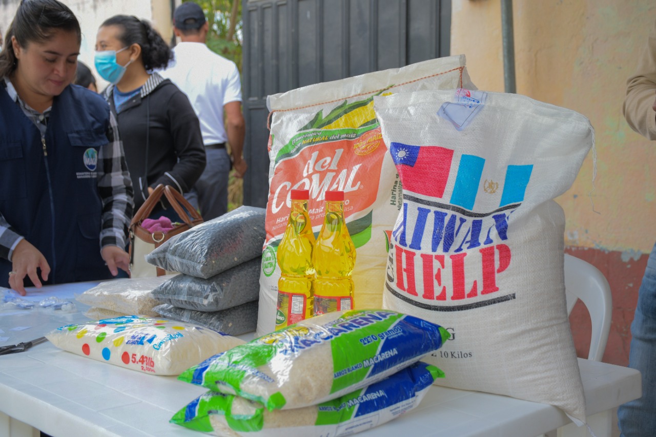 Efectúan entrega de alimentos en Cubulco, Baja Verapaz