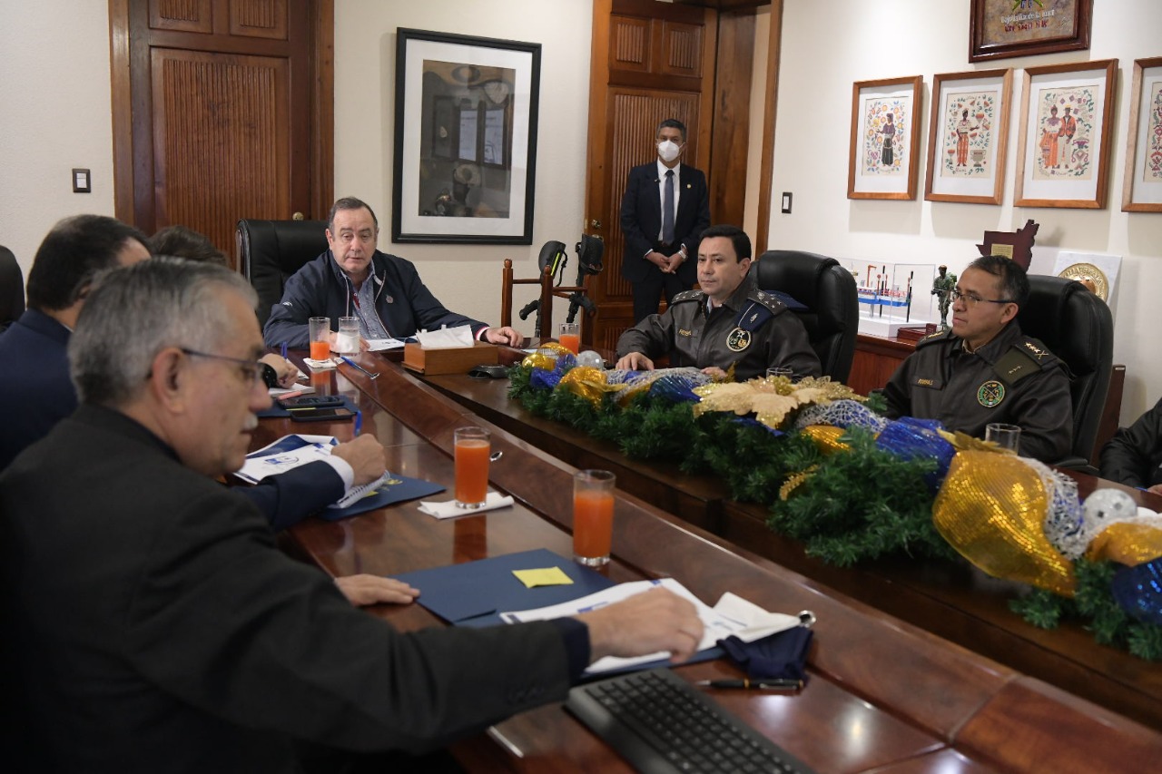 Presidente conoce acciones ejecutadas por el Ministerio de la Defensa