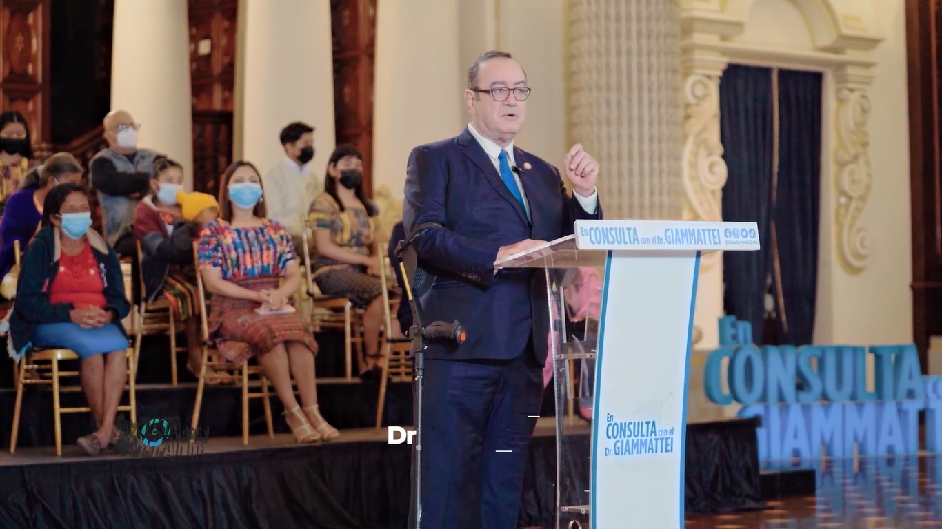 En Consulta con el Dr. Giammattei. /Foto: SCSP
