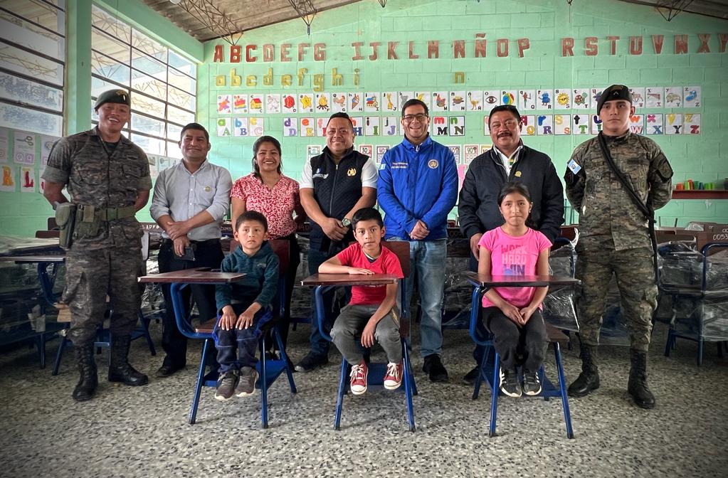 Estudiantes iniciarán el ciclo escolar 2023 con nuevo mobiliario