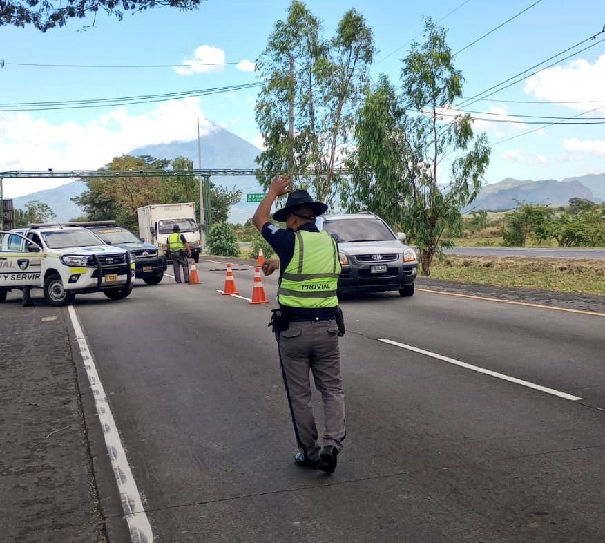 Emiten recomendaciones ante el incremento del tránsito vehicular este día