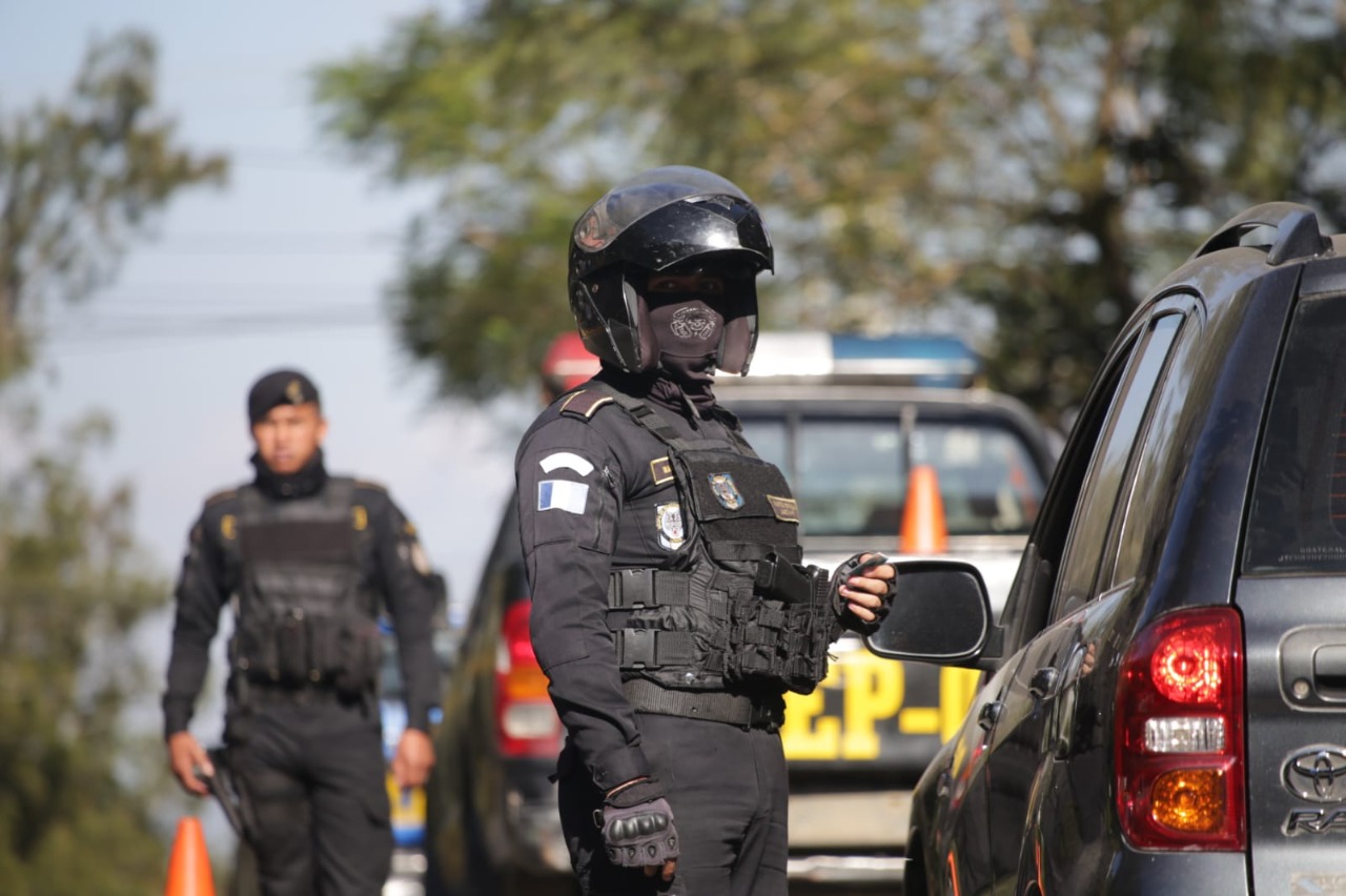 Llevan a cabo operativos de seguridad por fiestas de fin de año