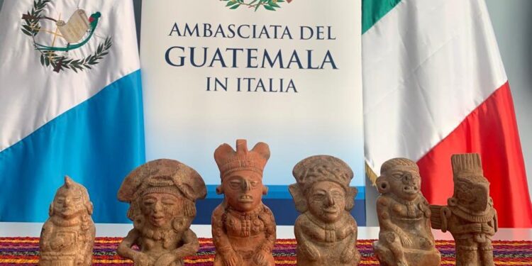Canciller guatemalteco agradece a Italia su colaboración para recuperar el patrimonio maya