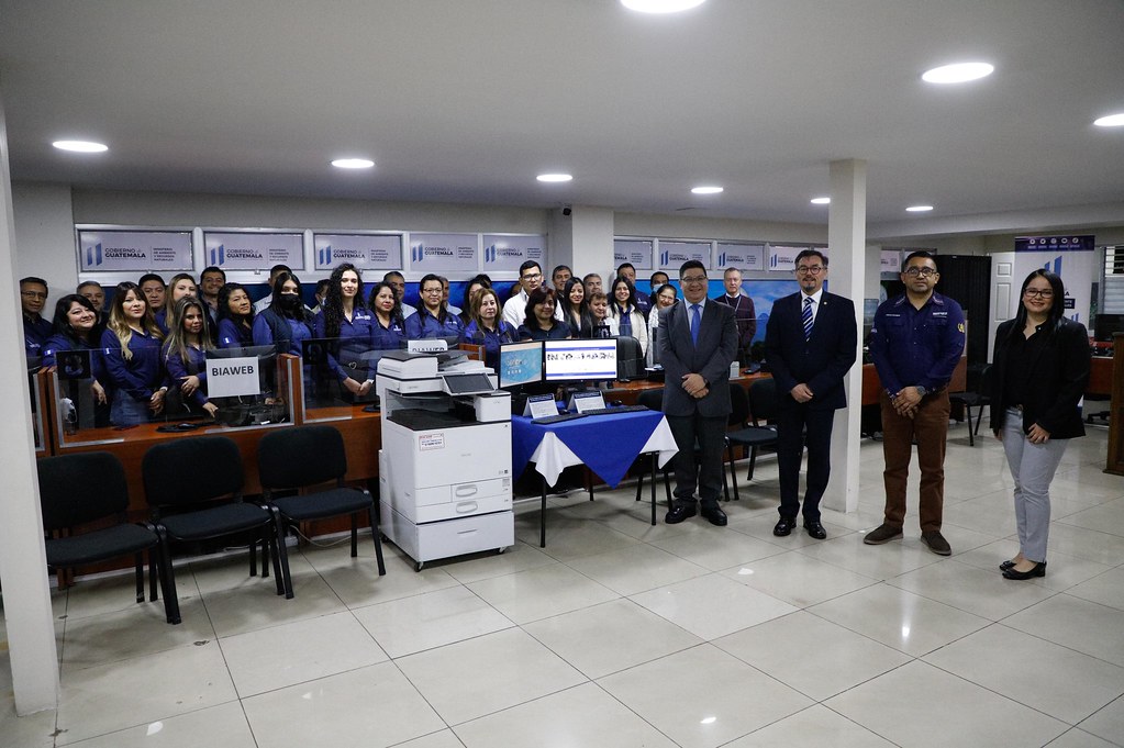 MARN entrega equipo de cómputo para mejorar atención a sus usuarios