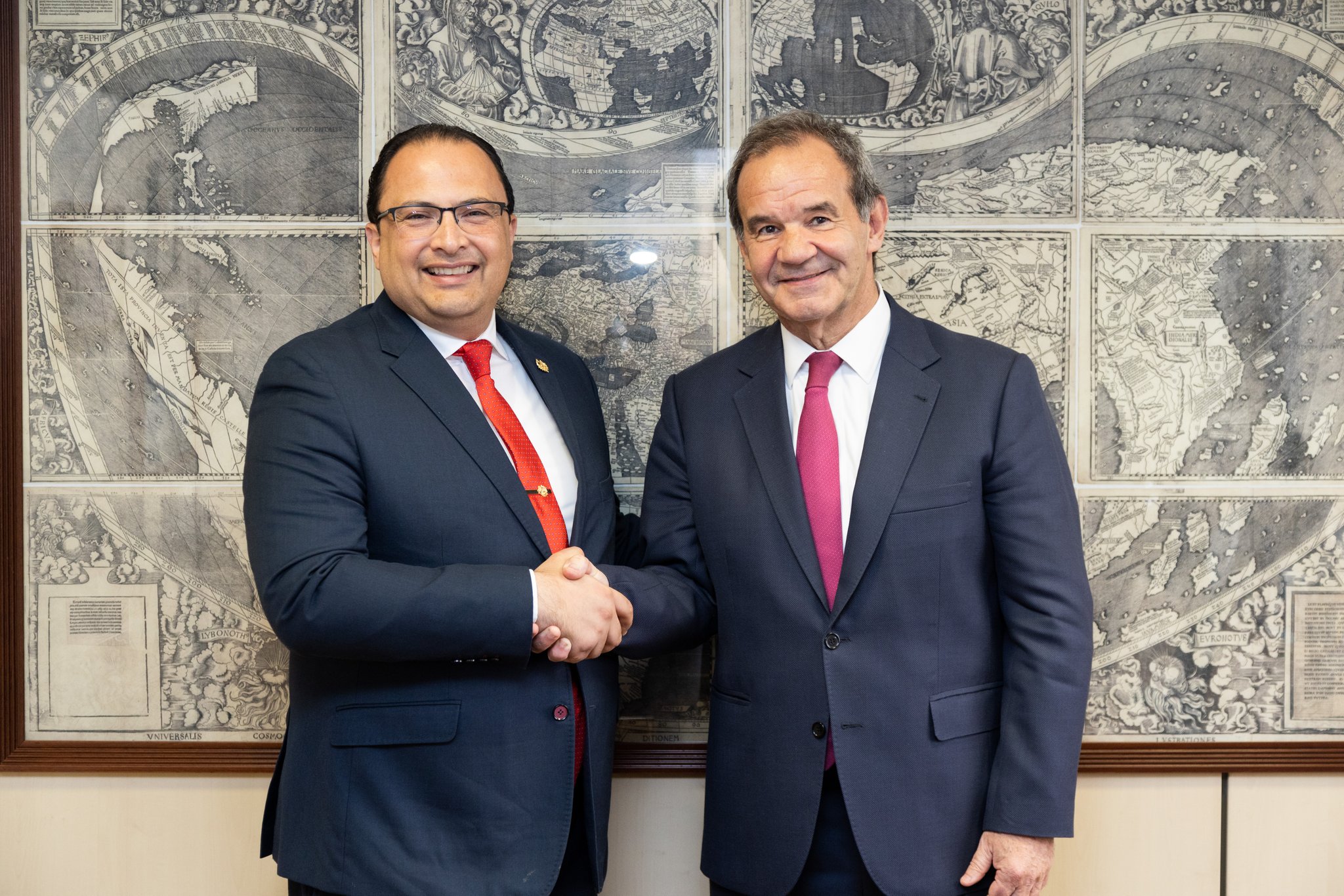 Canciller se reúne con el secretario general Iberoamericano