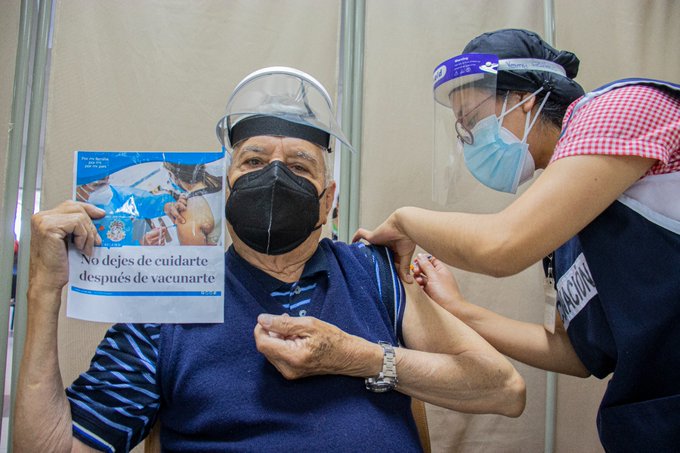 IGSS: Más de millón y medio de personas fueron vacunadas contra COVID-19
