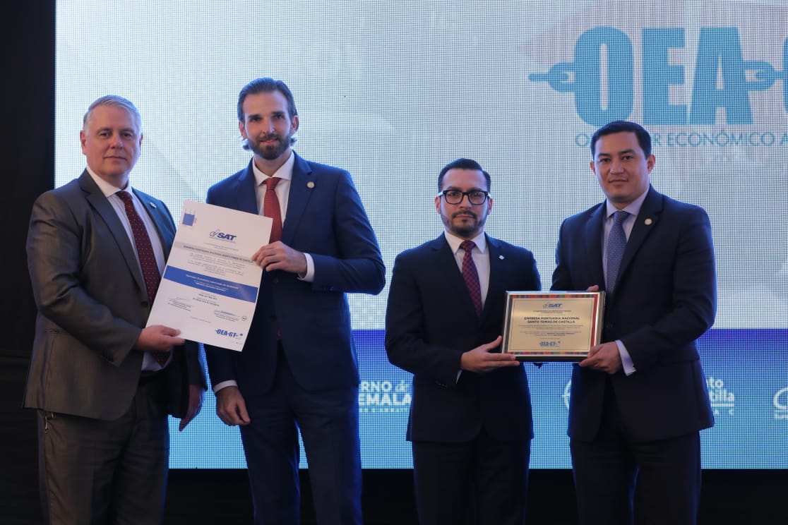 Entregan certificación de operador económico autorizado a Empornac