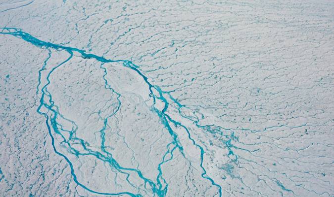 Hielo de Groenlandia alcanza la temperatura más cálida en mil años