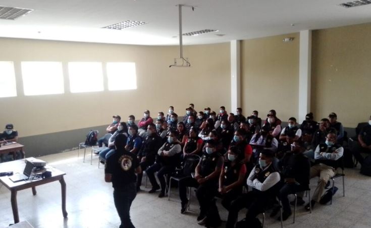 Más de 800 investigadores policiales se han capacitado en combate de ciberdelitos
