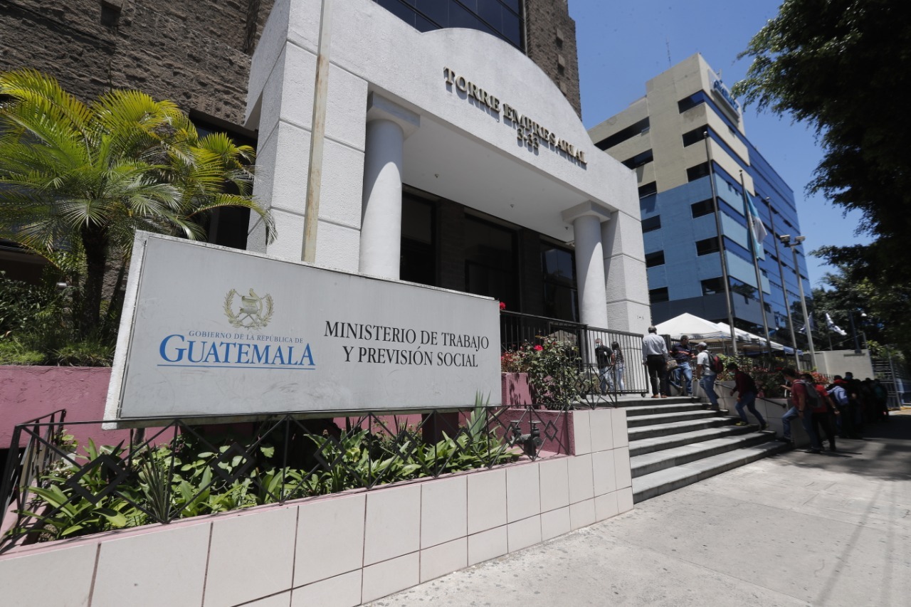 Instan a patronos a entregar informe del empleador y nómina de trabajadores