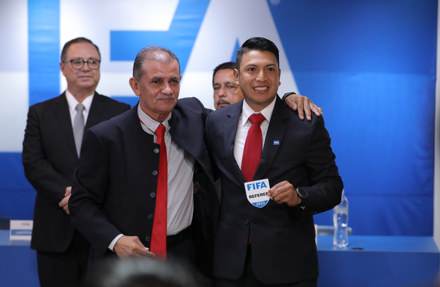 Árbitro guatemalteco pitará en el Premundial Sub-17