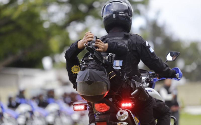 Lobos GRIL comparten técnicas y tácticas con el Ejército
