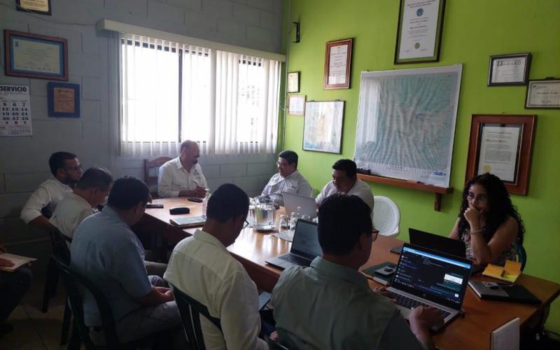 Verifican avances y compromisos en la protección de la cobertura forestal en Petén