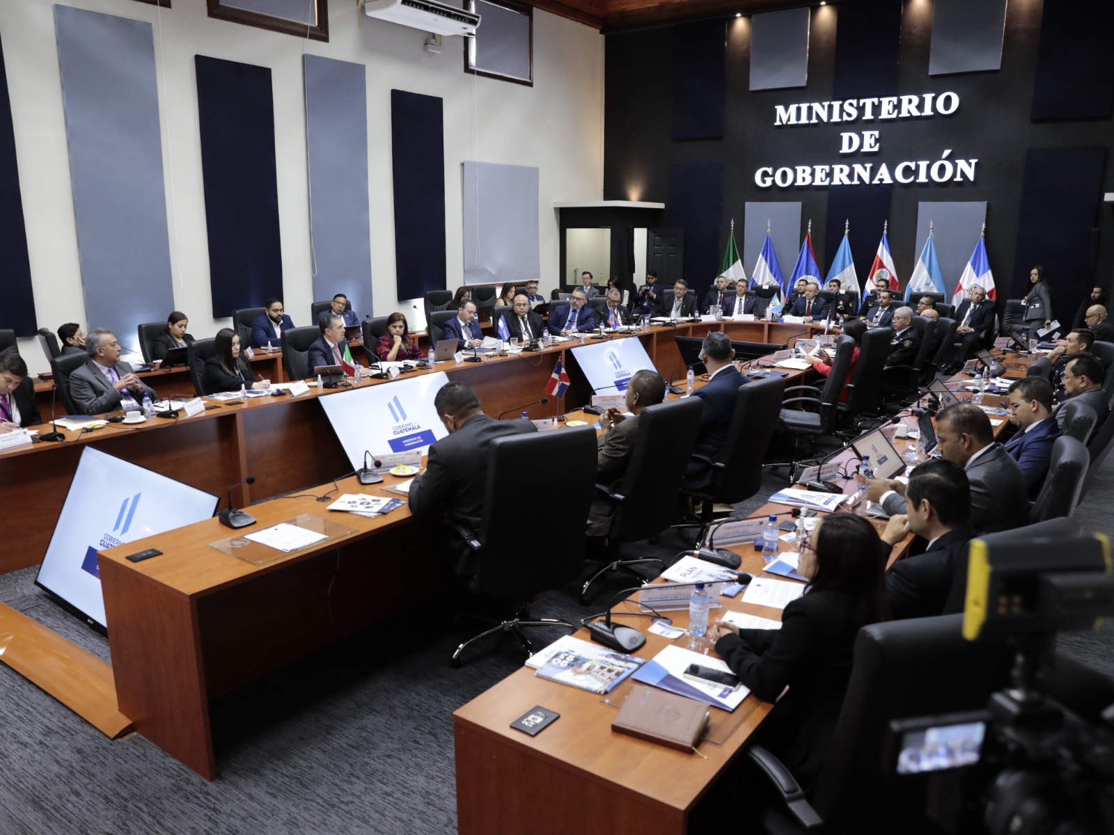 Ejecutivo reitera compromiso para atender retos y amenazas de seguridad en la región