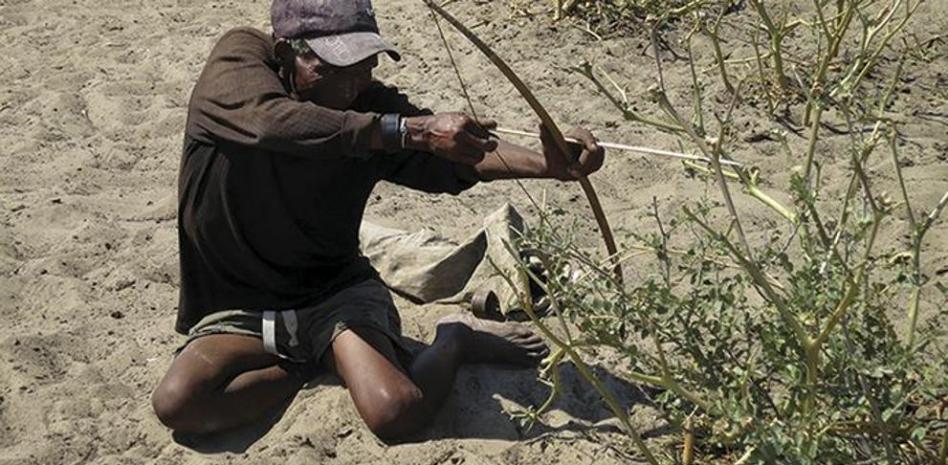Humanos modernos usaban arco y flechas hace 54 mil años